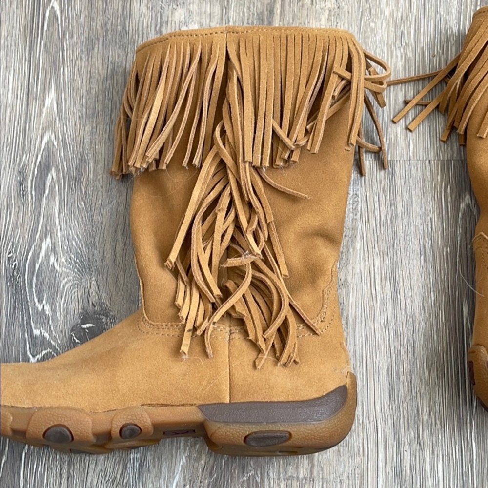Fringe boots